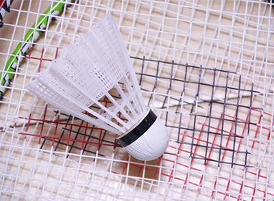 朋友带自己到羽毛球馆打了一下午球 朋友带自己到羽毛球馆打了一下午球