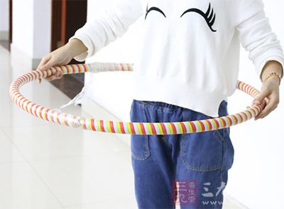 呼啦圈也由开始的腰部运动