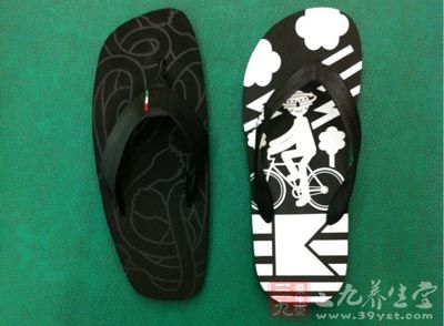 人字拖,是否是你心中夏天的代名词之一呢 人字拖,是否是你心中夏天的代名词之一呢