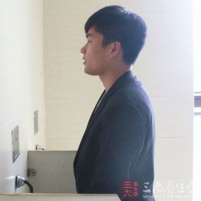 肾功能不强，还会表现在尿频、尿急、尿不尽