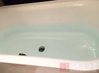 冷水浴锻炼必须采取循序渐进的方法 冷水浴锻炼必须采取循序渐进的方法