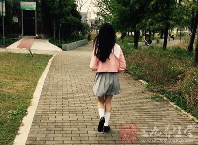 要想通过步行达到理想的锻炼效果,走路的技巧不可忽视 要想通过步行达到理想的锻炼效果,走路的技巧不可忽视