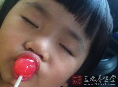 细嚼慢咽享受每一口食物