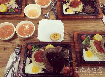 目的是将节日里大餐的沉积慢慢排出