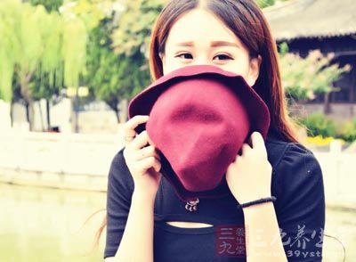 比如上演一场英雄救美的桥段 比如上演一场英雄救美的桥段