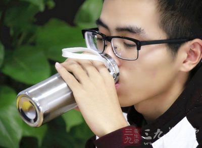 很多人大的感觉就是喝水总是喝不够