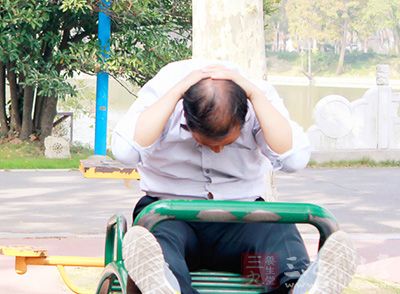 健走不会受到年龄、性别、体力等方面的限制 健走不会受到年龄、性别、体力等方面的限制