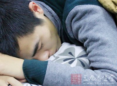 多数患者可回想到昨夜睡眠位置欠佳