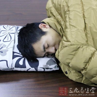 洗头水没干睡觉 洗头水没干睡觉