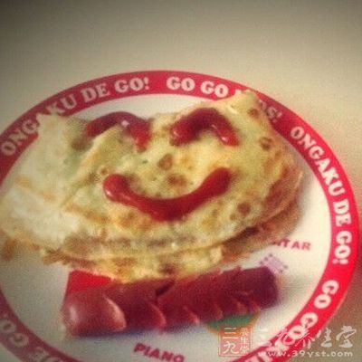 早餐 鸡蛋 果蔬汁 番茄酱 香肠guobuhua46464684634