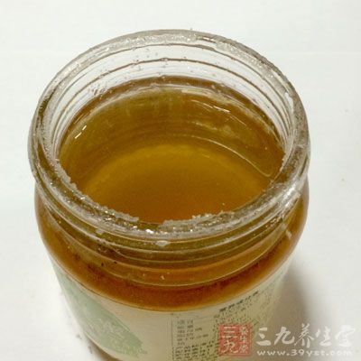 蜂蜜所含抗氧化物质，能清除自由基，达到抗癌、防衰老的目的