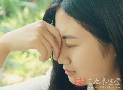 头晕目眩,有时突然起身就会出现两眼发黑 头晕目眩,有时突然起身就会出现两眼发黑