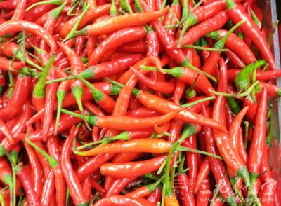 一个洋白菜、2个辣椒 一个洋白菜、2个辣椒