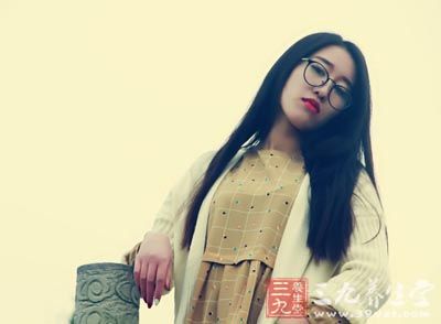 产后半年是抑郁高发期