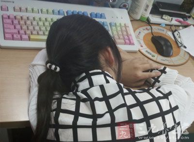 人在睡熟之后，全身基础代谢减慢