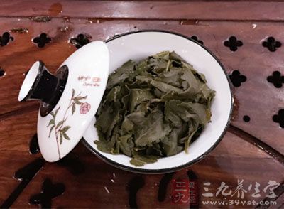 每次饭后用茶水漱口