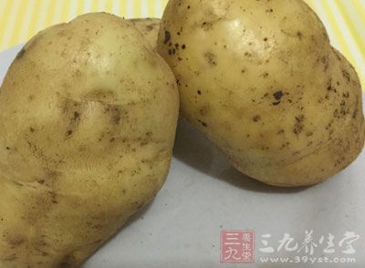 方法四：土豆敷眼