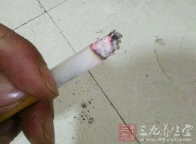 结果发现不吸烟的胃炎患者复发率只有38.3%