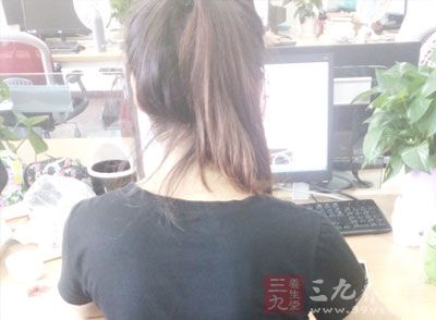 这种简单的办公室健身是有效的强身健体运动之一