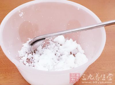 胡萝卜小半根、盐、糖 胡萝卜小半根、盐、糖