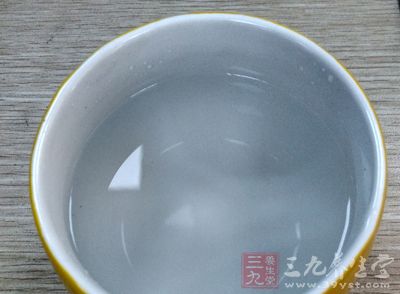 温开水是烧开的水自然冷却至25-30摄氏度 温开水是烧开的水自然冷却至25-30摄氏度