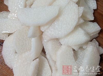 备好原料,鲜山药 备好原料,鲜山药