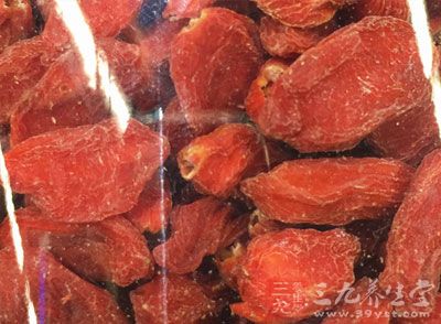 枸杞具有補(bǔ)腎生精，養(yǎng)明目之功效