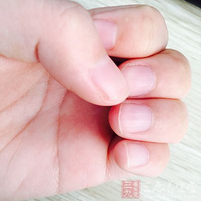从防病意义上来说，留长指甲很不卫生