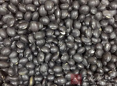 黑豆、糯米洗干净 黑豆、糯米洗干净