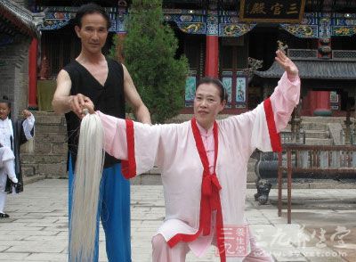 任何一个拳派都是兼有功法训练 任何一个拳派都是兼有功法训练