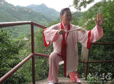 何时愿意踏出第一步 何时愿意踏出第一步