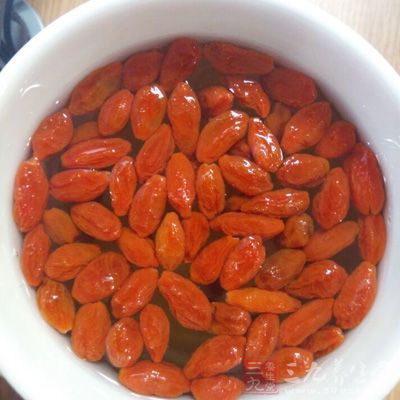 多吃枸杞补肾壮元气