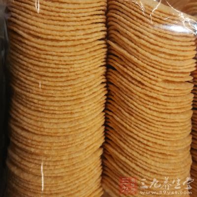 薯片中含有大量富含丙烯酰胺