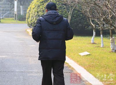 速度以每分钟60～90步为宜