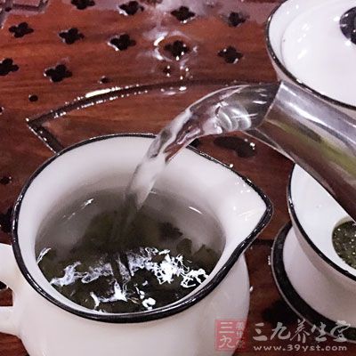 误区六：泡茶要用沸水