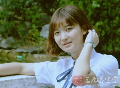 很多女性到了更年期以后，通常都会出现热潮红以及阴道炎