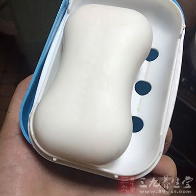 若每晚重复使用香皂等清洁物品 若每晚重复使用香皂等清洁物品