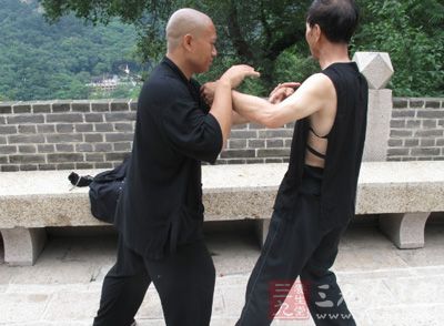 长时间紧张工作，头脑已经非常疲倦