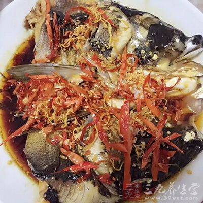 鱼脑中含有丰富的多不饱和脂肪酸和磷脂类物质 鱼脑中含有丰富的多不饱和脂肪酸和磷脂类物质