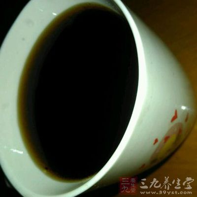 茶叶中咖啡碱不但能使人体体温升高，而且还会降低药效