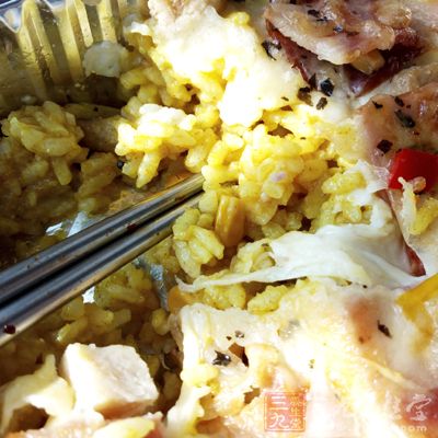 加入绿咖喱一块 加入绿咖喱一块