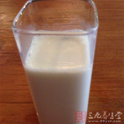 睡眠不好的睡前喝杯牛奶有助于睡眠 睡眠不好的睡前喝杯牛奶有助于睡眠