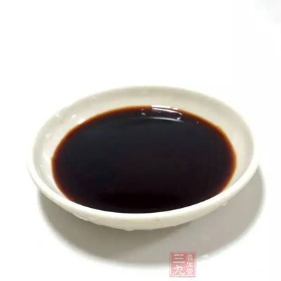 菠菜，蒜，生抽，麻油