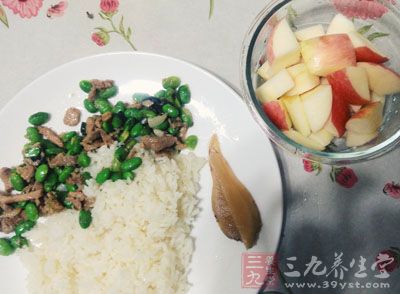 当你的胃部觉得很饱的时候 当你的胃部觉得很饱的时候