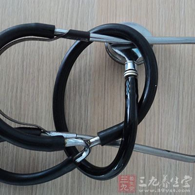 主要询问你现在的健康情况以及以往的患病历史