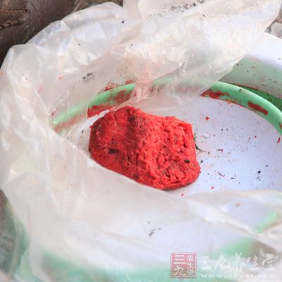 钓鱼打窝的量关键是要能保持窝中一直都有适量可吃的诱饵