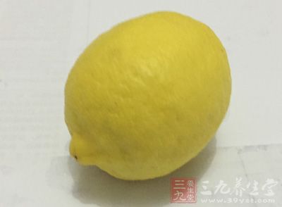 挑选起蔬菜、水果来一定要好色