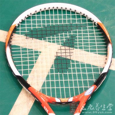 Dunlop的网球拍整体中规中矩