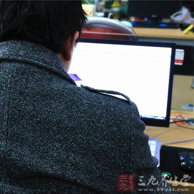 久坐电脑会导致我们出现了电脑综合征 久坐电脑会导致我们出现了电脑综合征