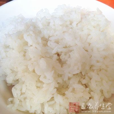 大多数中国人习惯吃白米饭